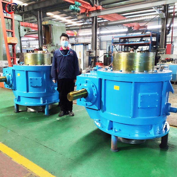 广州钢厂板材轧机压下减速机