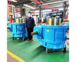 广州钢厂板材轧机压下减速机